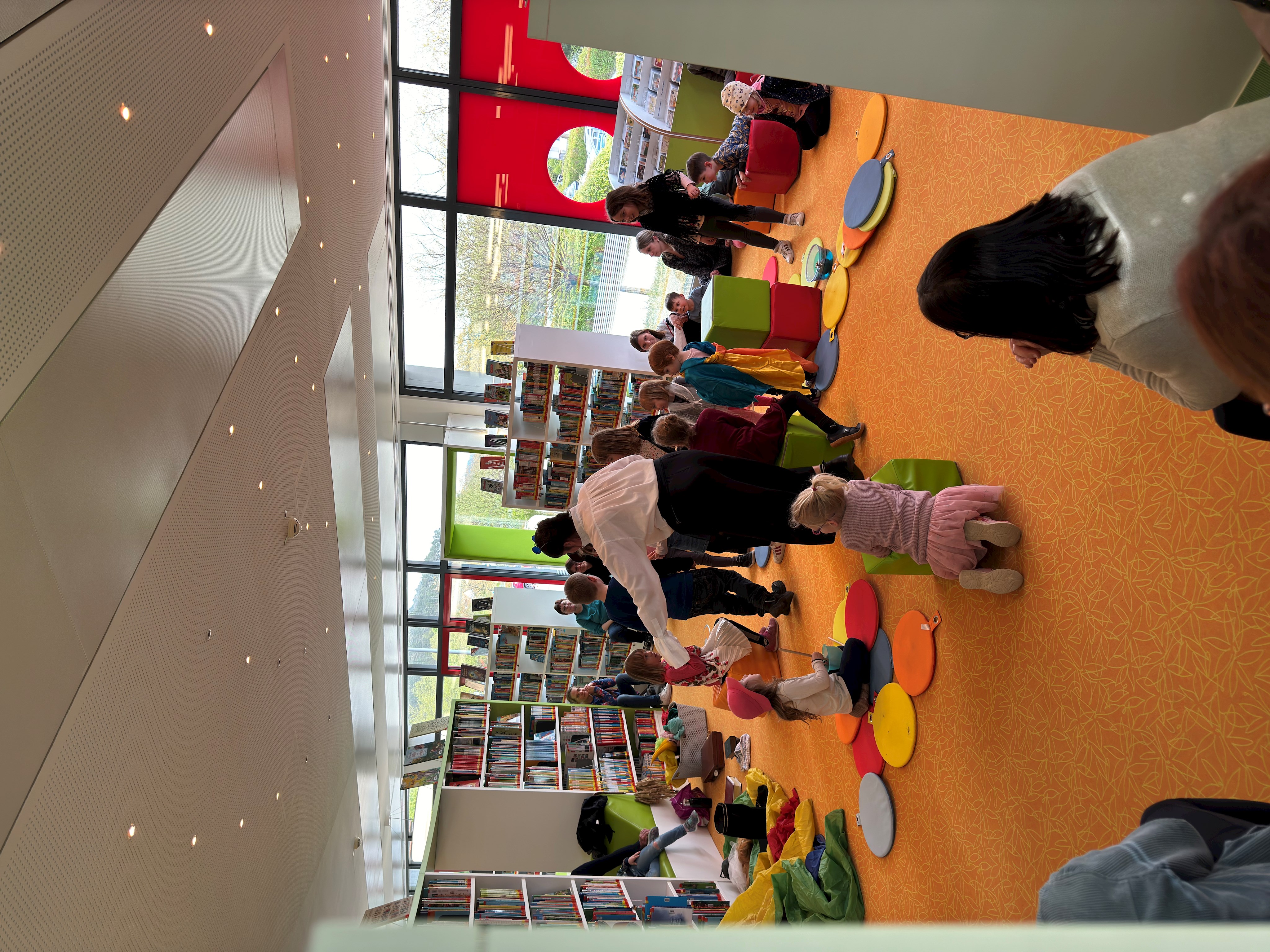 Welttag des Buches in der Kreisbibliothek Kronach begeistert Kinder und Familien