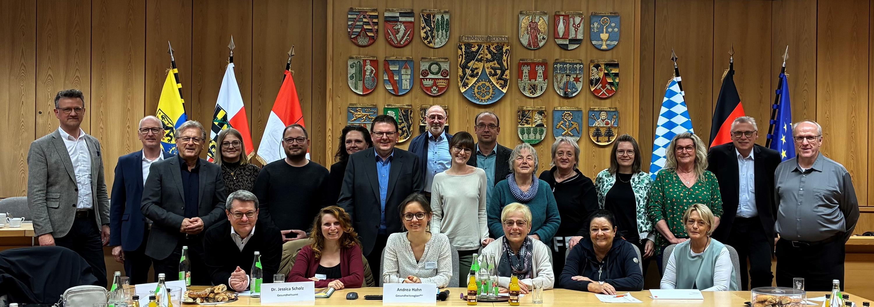 Die Gesundheitsregionplus des Landkreises Kronach leistet seit nunmehr zehn Jahren wertvolle Arbeit. Das Bild zeigt Akteure aus Gesundheit, Pflege und Politik, die zum 10. Gesundheitsforum zusammenkamen. Foto: Landratsamt  Die Gesundheitsregionplus des Landkreises Kronach leistet seit nunmehr zehn Jahren wertvolle Arbeit. Das Bild zeigt Akteure aus Gesundheit, Pflege und Politik, die zum 10. Gesundheitsforum zusammenkamen. Foto: Landratsamt