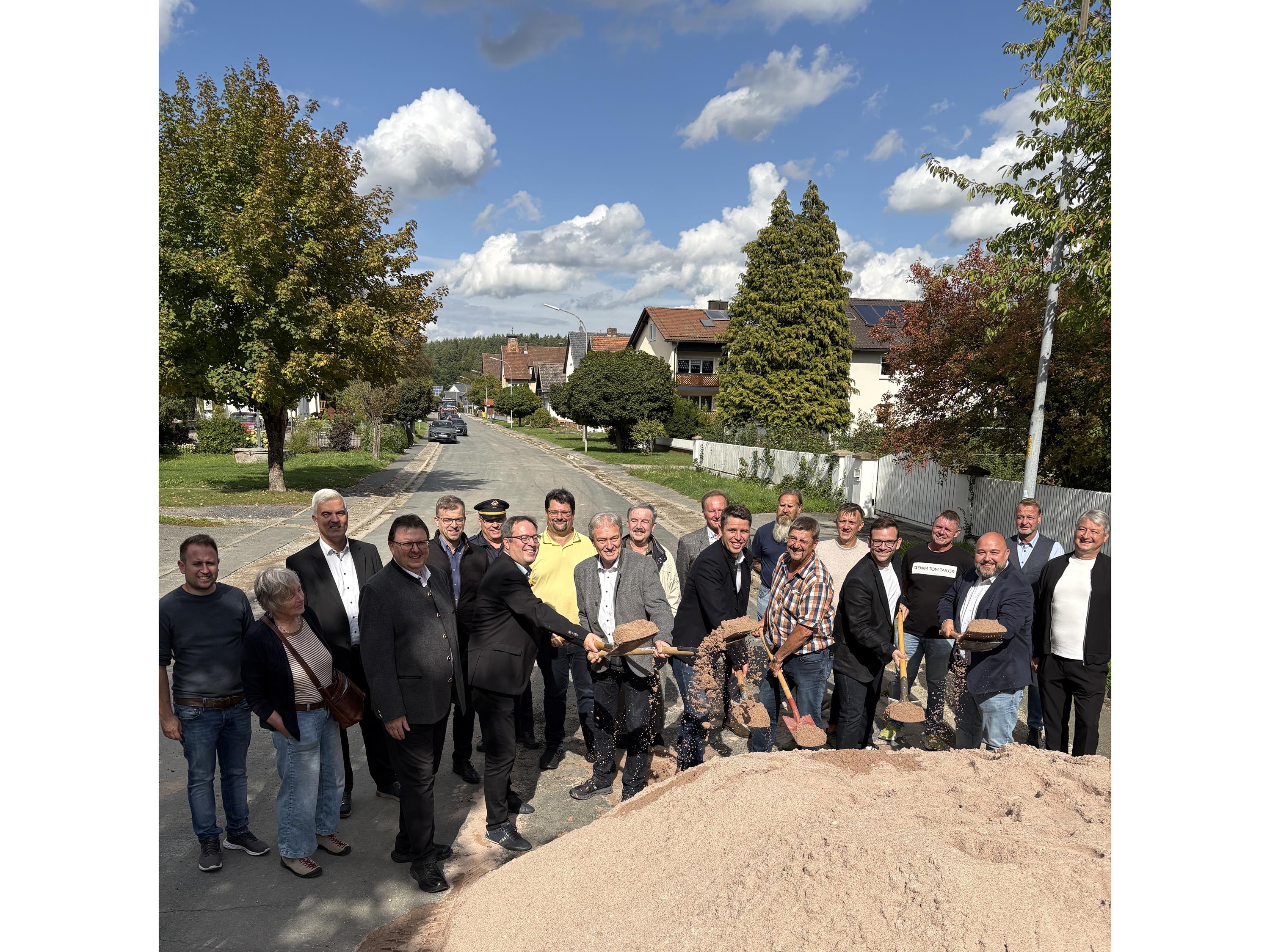 Spatenstich Ortsdurchfahrt Neundorf